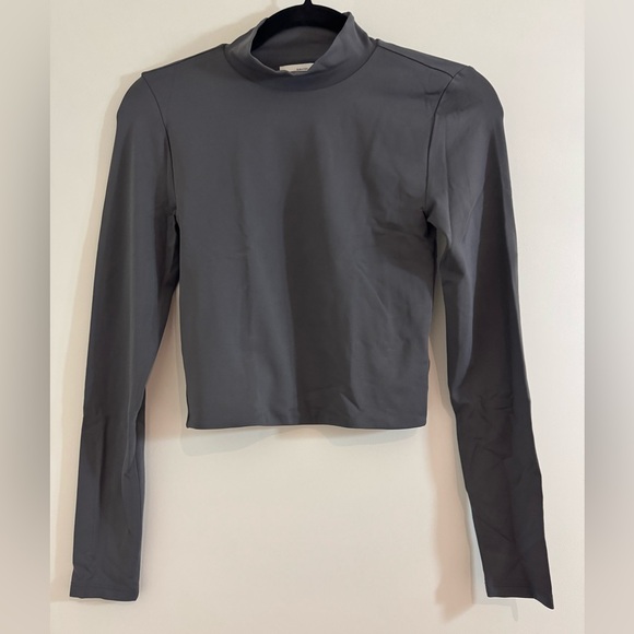 Babaton Tops - Babaton Contour Cropped Top in Charcoal